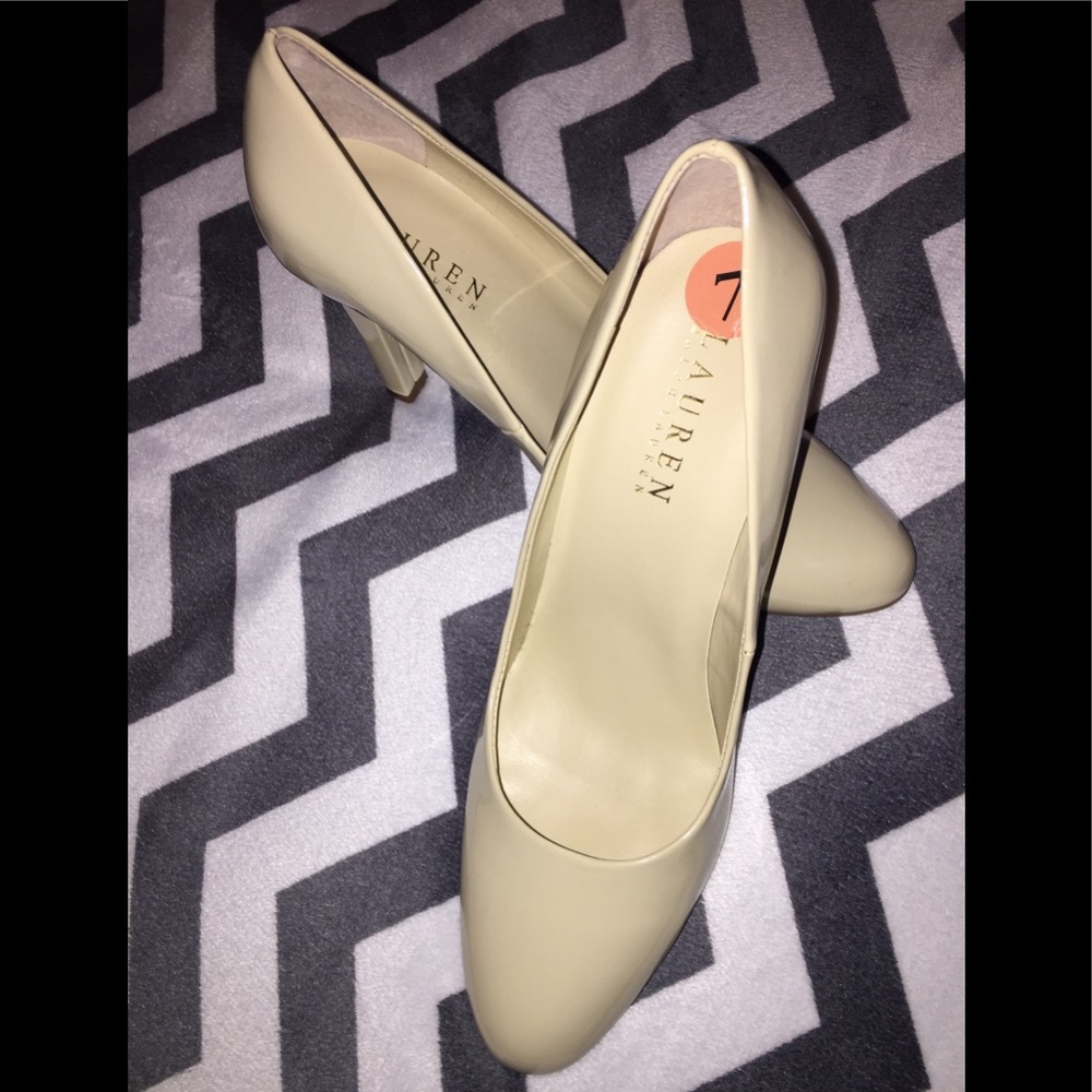 Lauren Cream Heels NEW SZ 7